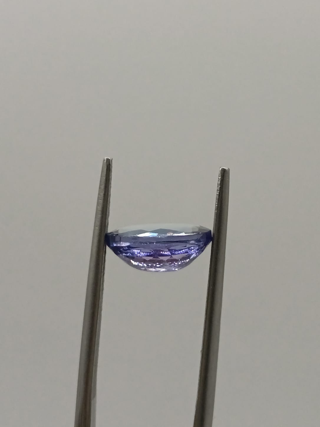 Tanzanita ovalada de 2.08ct