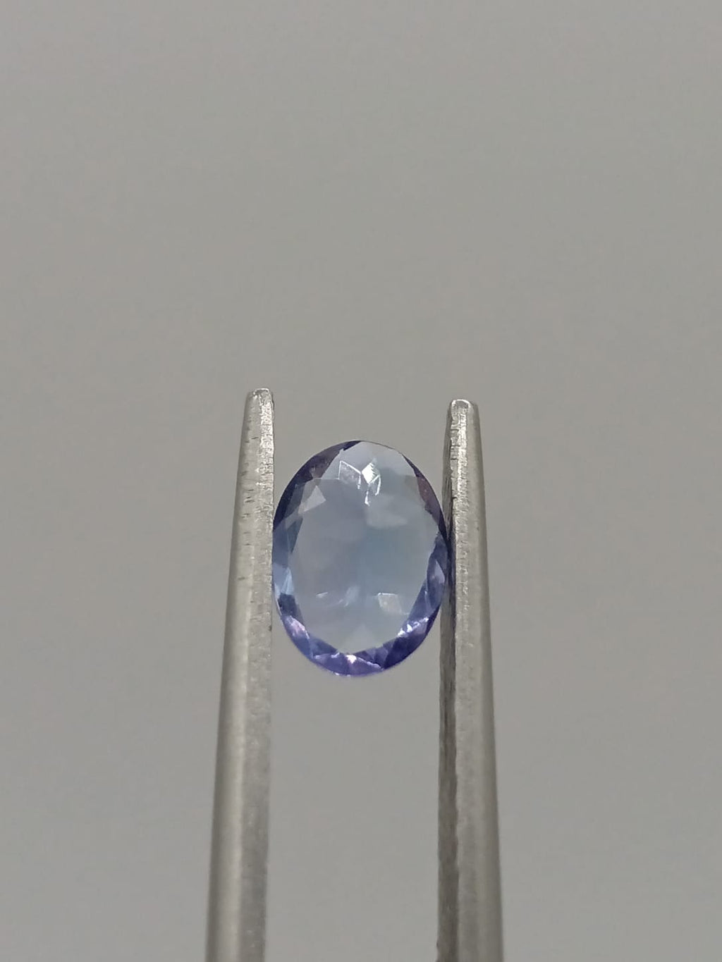 Tanzanita ovalada de 0.79ct