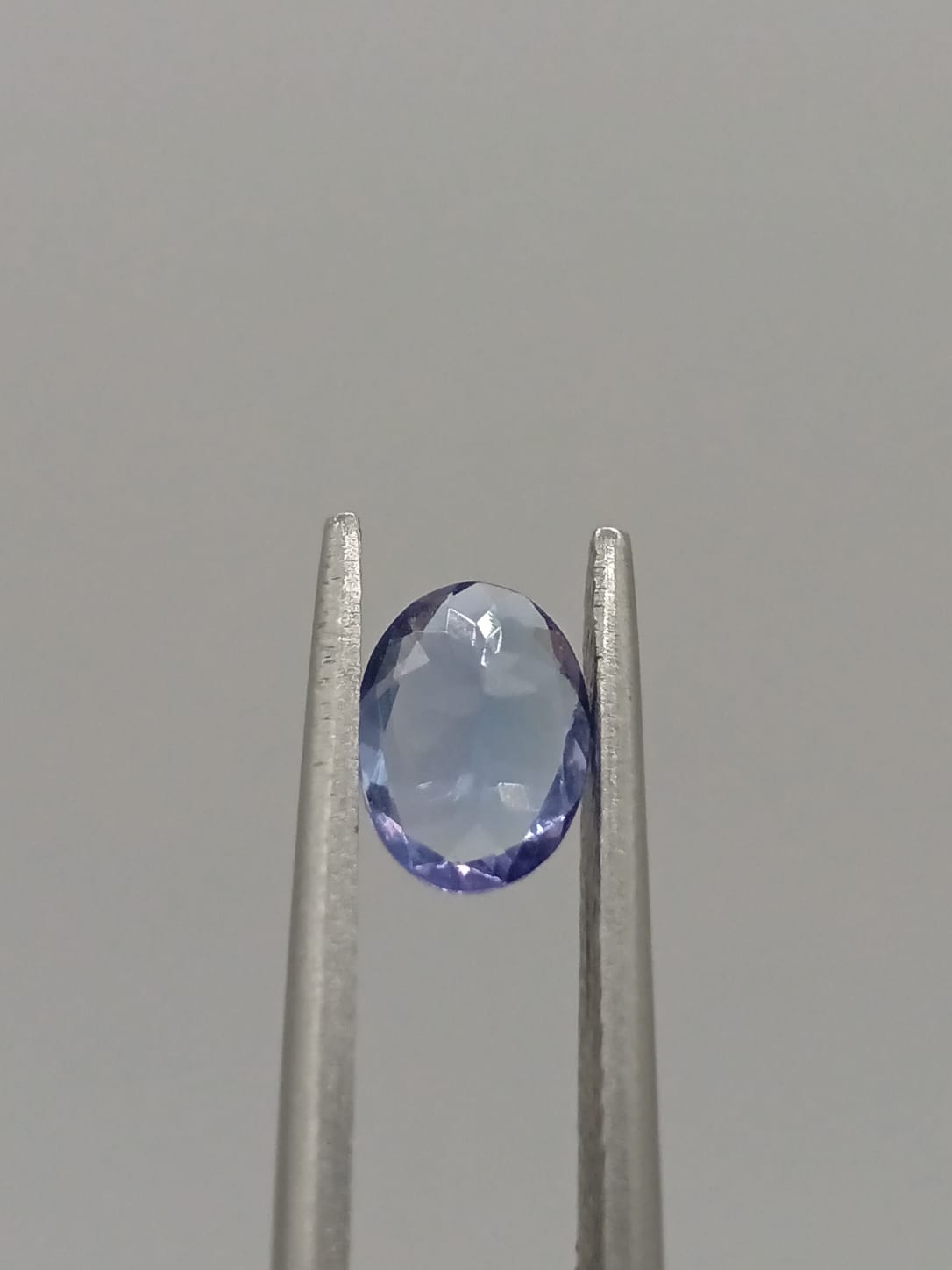 Tanzanita ovalada de 0.79ct