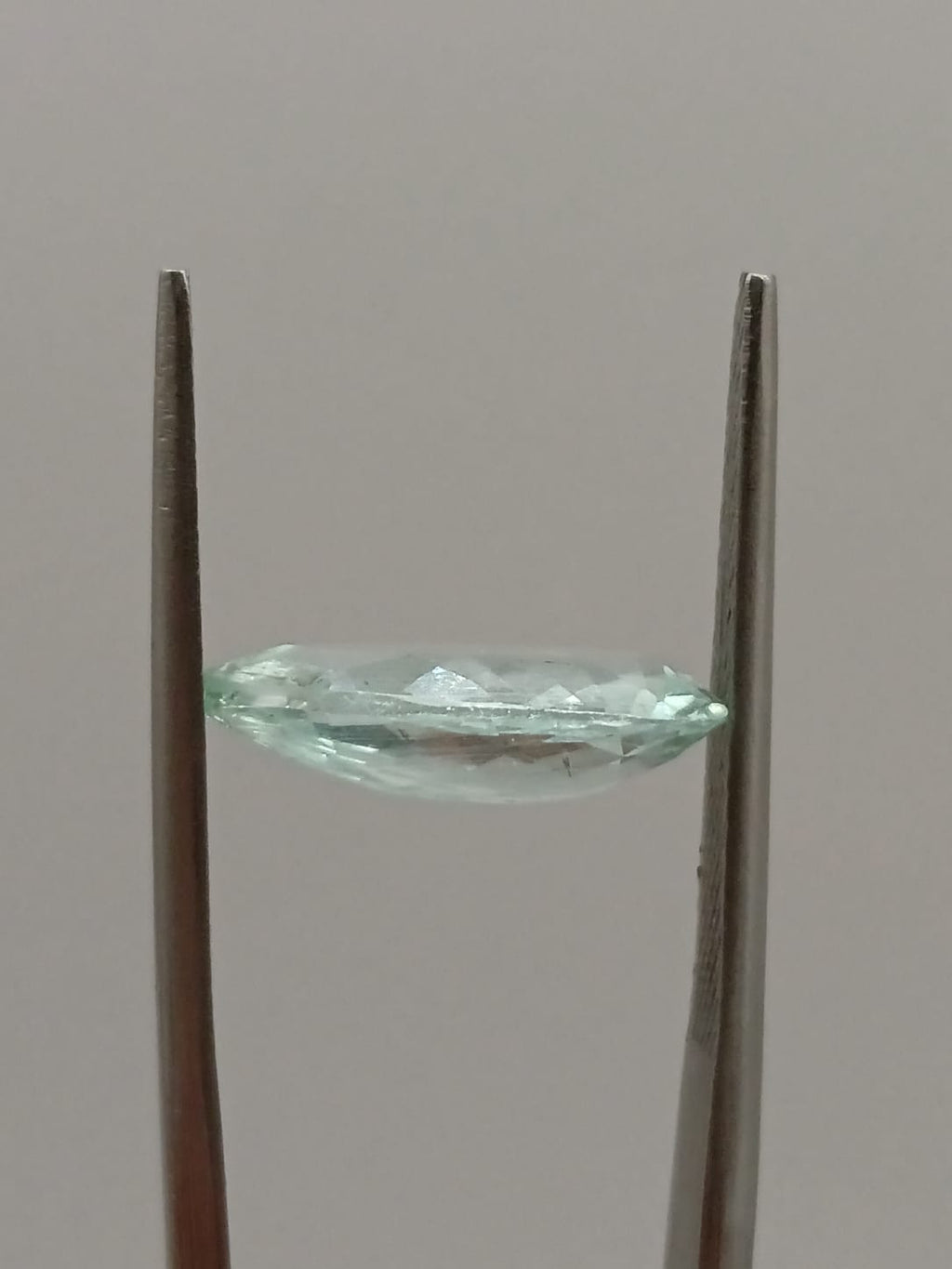 Aguamarina forma de gota de 2.61ct