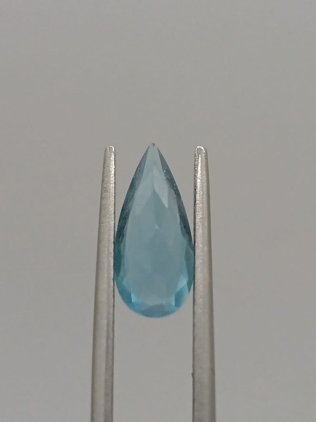 Aguamarina forma de gota de 1.54ct