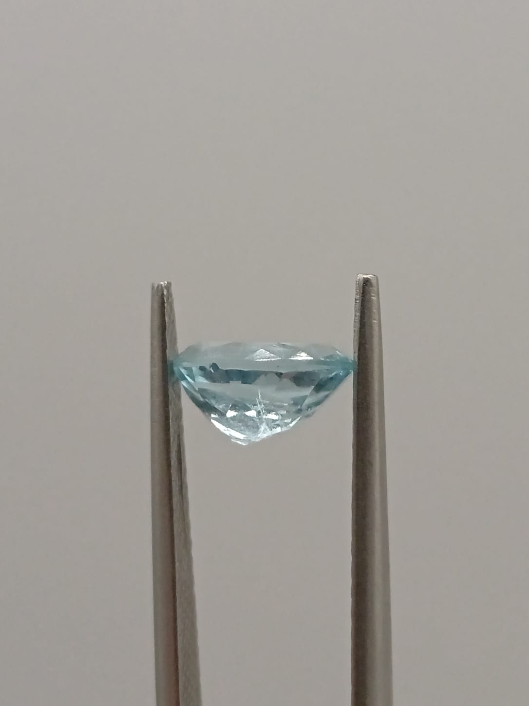 Aguamarina ovalada de 1.21ct