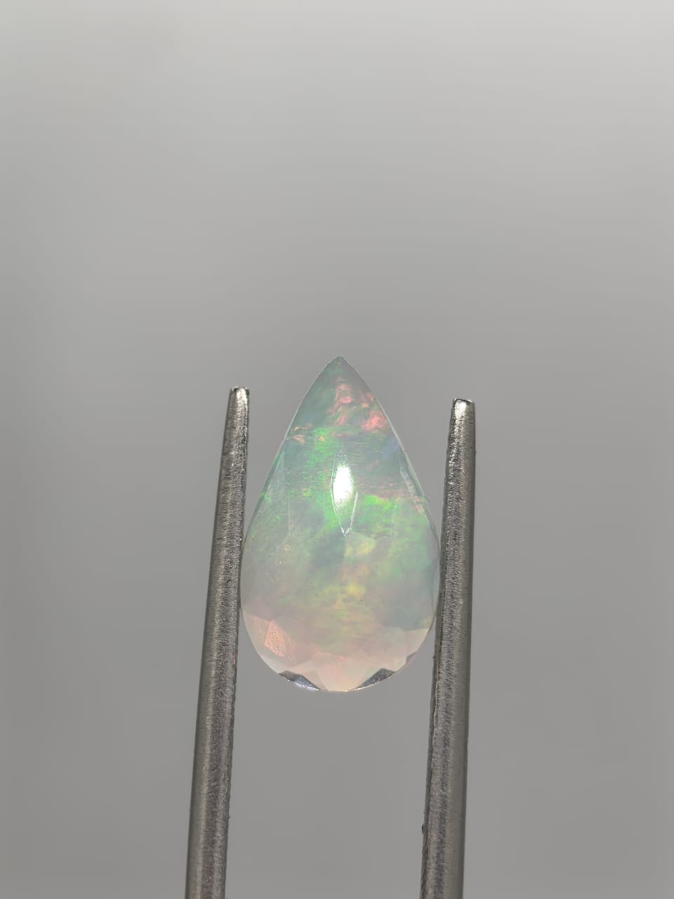Ópalo forma de gota de 1.61ct