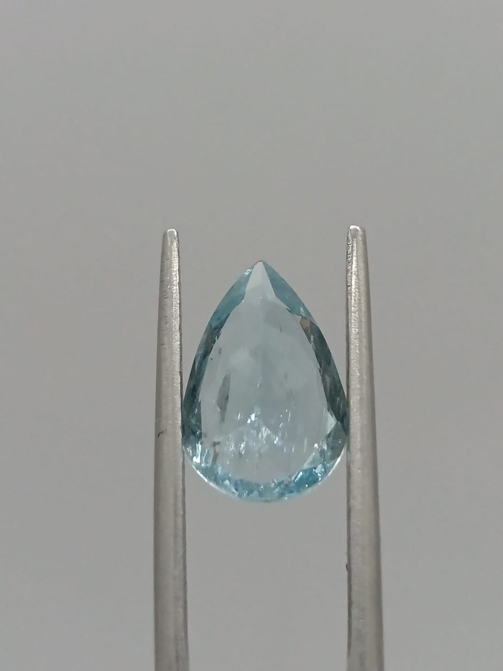 Aguamarina forma de gota de 2.30ct