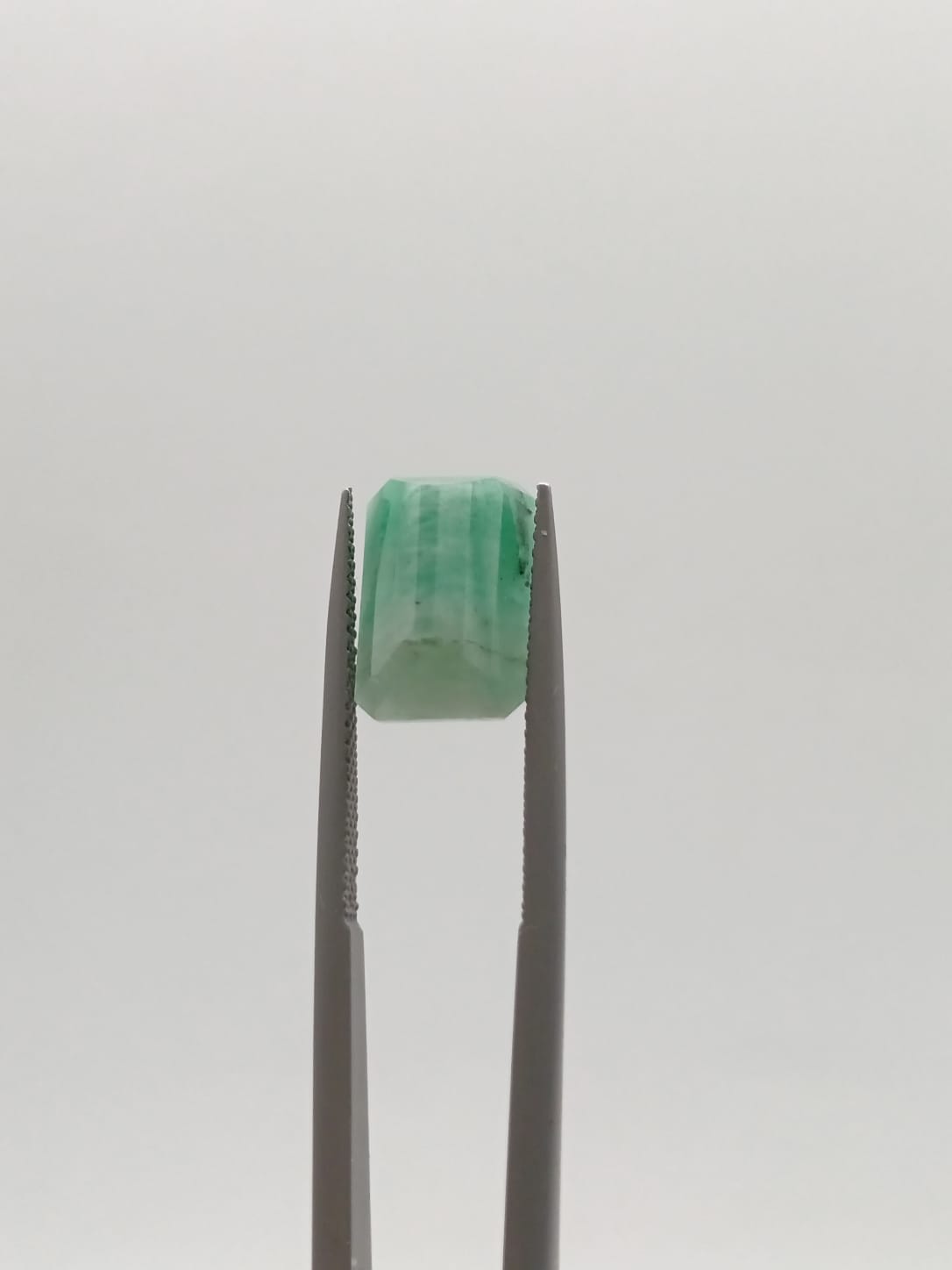 Esmeralda brasileña rectangular de 5.37ct