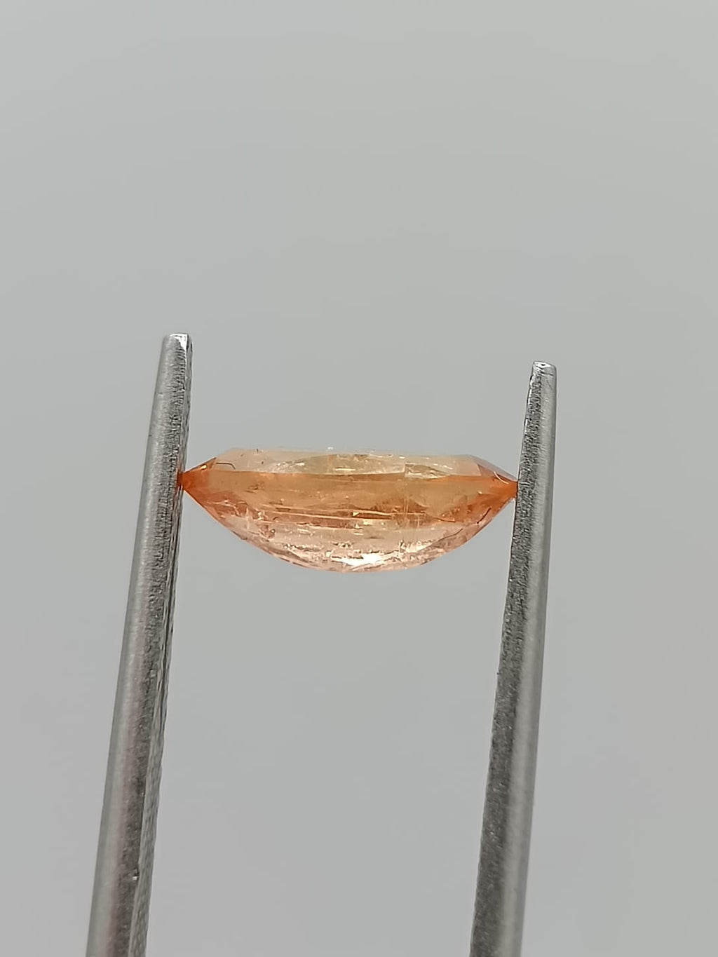 Topacio imperial ovalado de 1.82ct