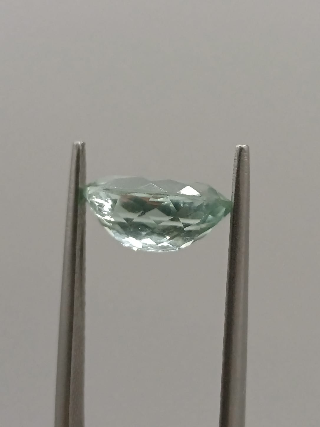 Aguamarina ovalada de 2.40ct