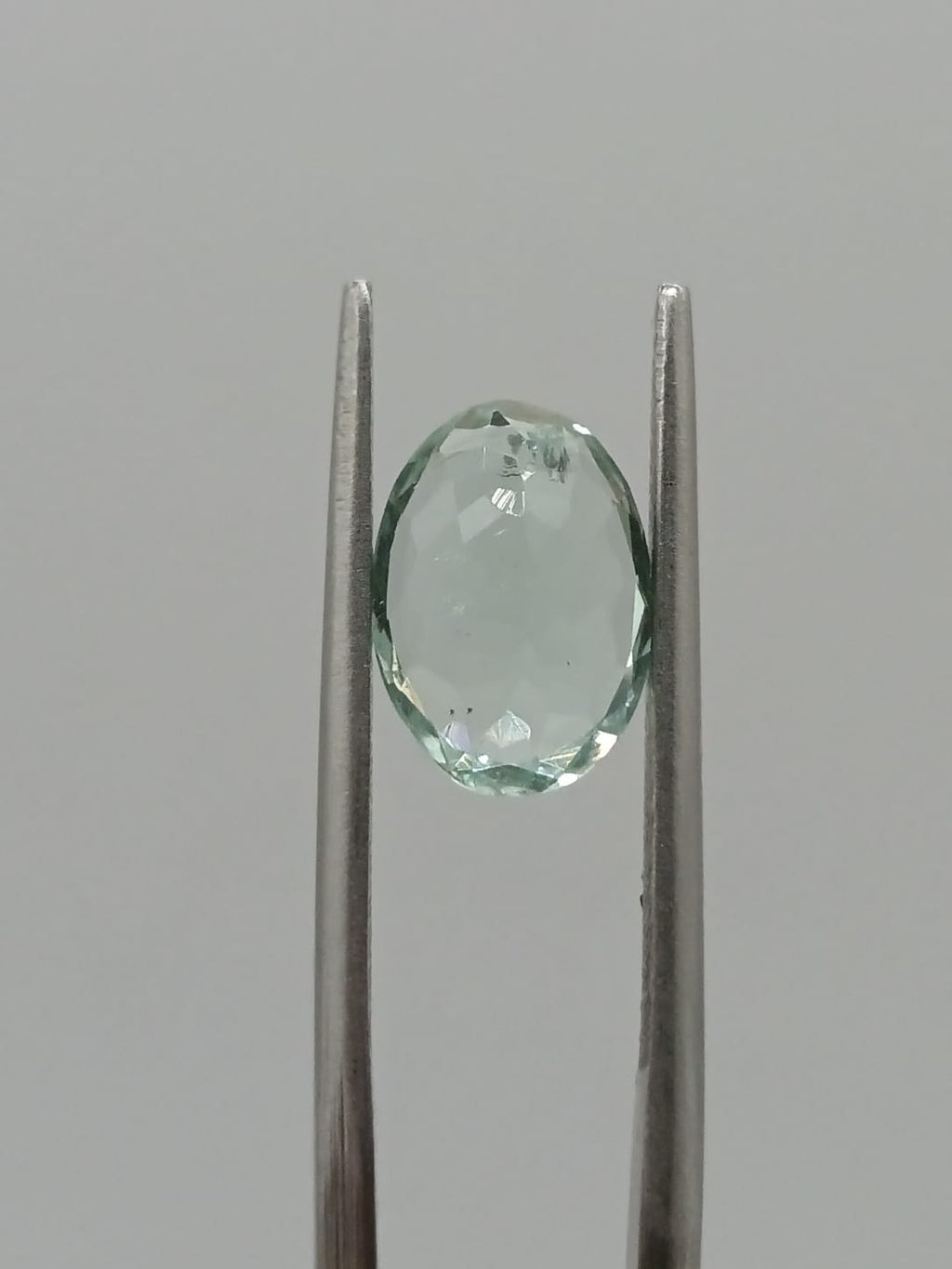 Aguamarina ovalada de 2.40ct
