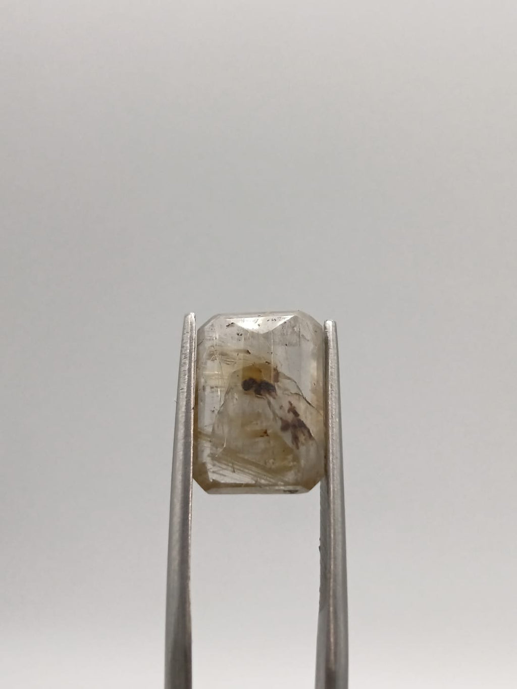 Cuarzo rutilado rectangular de 5.99ct