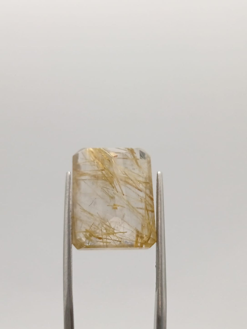 Cuarzo rutilado rectangular de 17.45ct