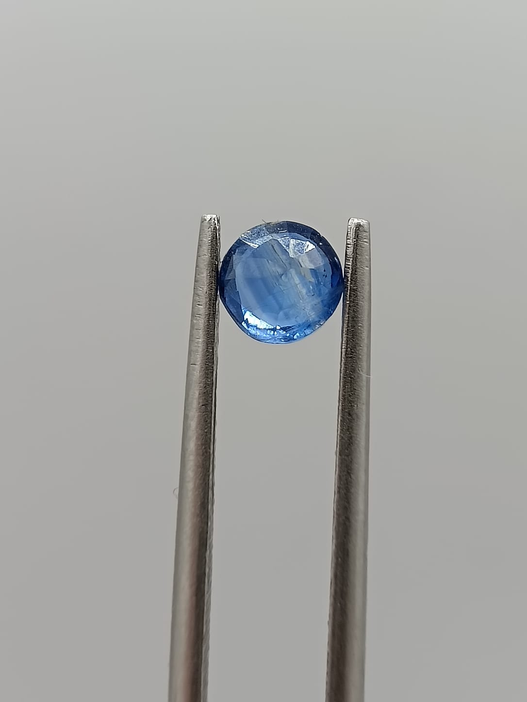 Zafiro circular de 0.63ct