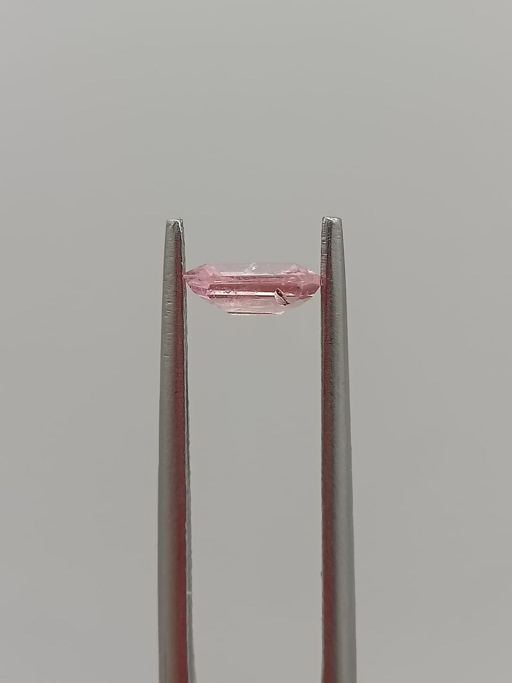 Turmalina rosa rectangular de 0.64ct
