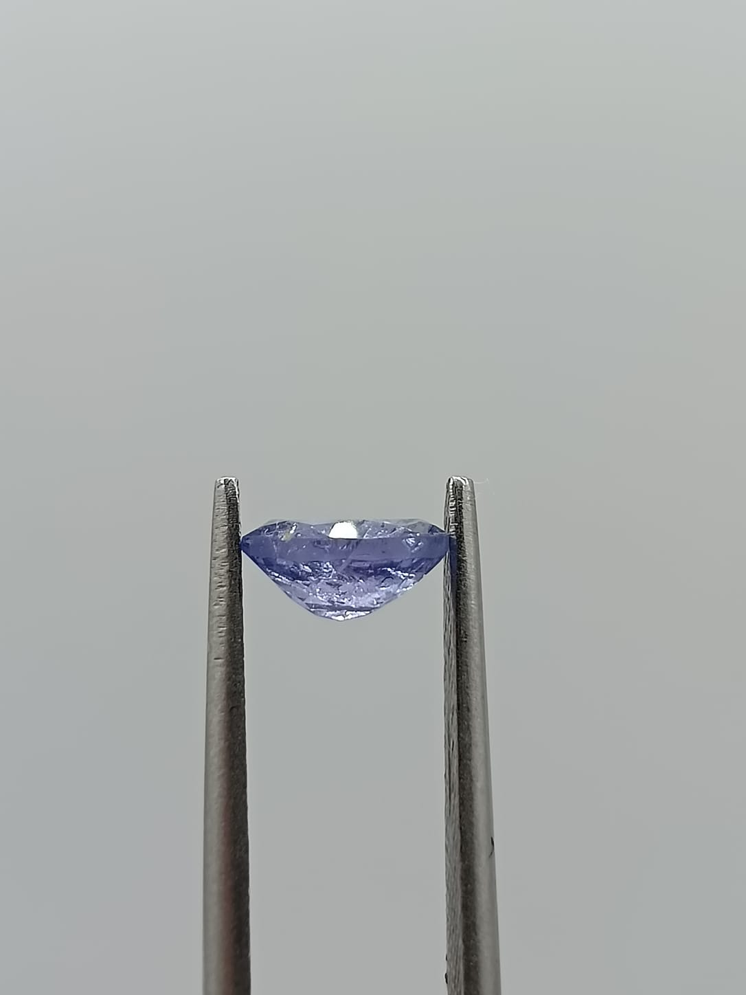 Tanzanita ovalada de 0.84ct