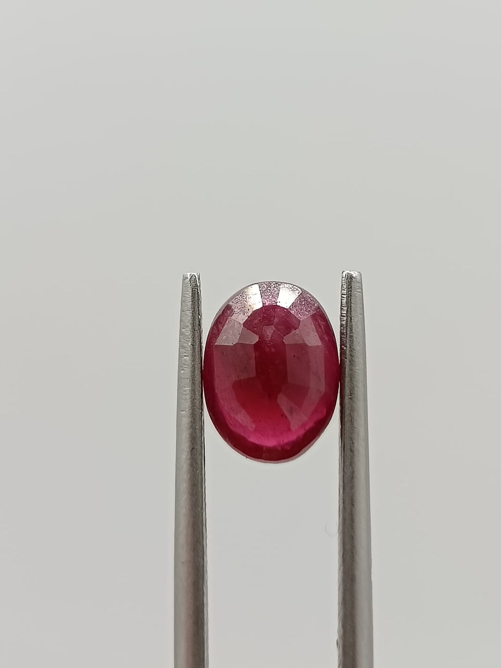 Rubí ovalado de 1.86ct