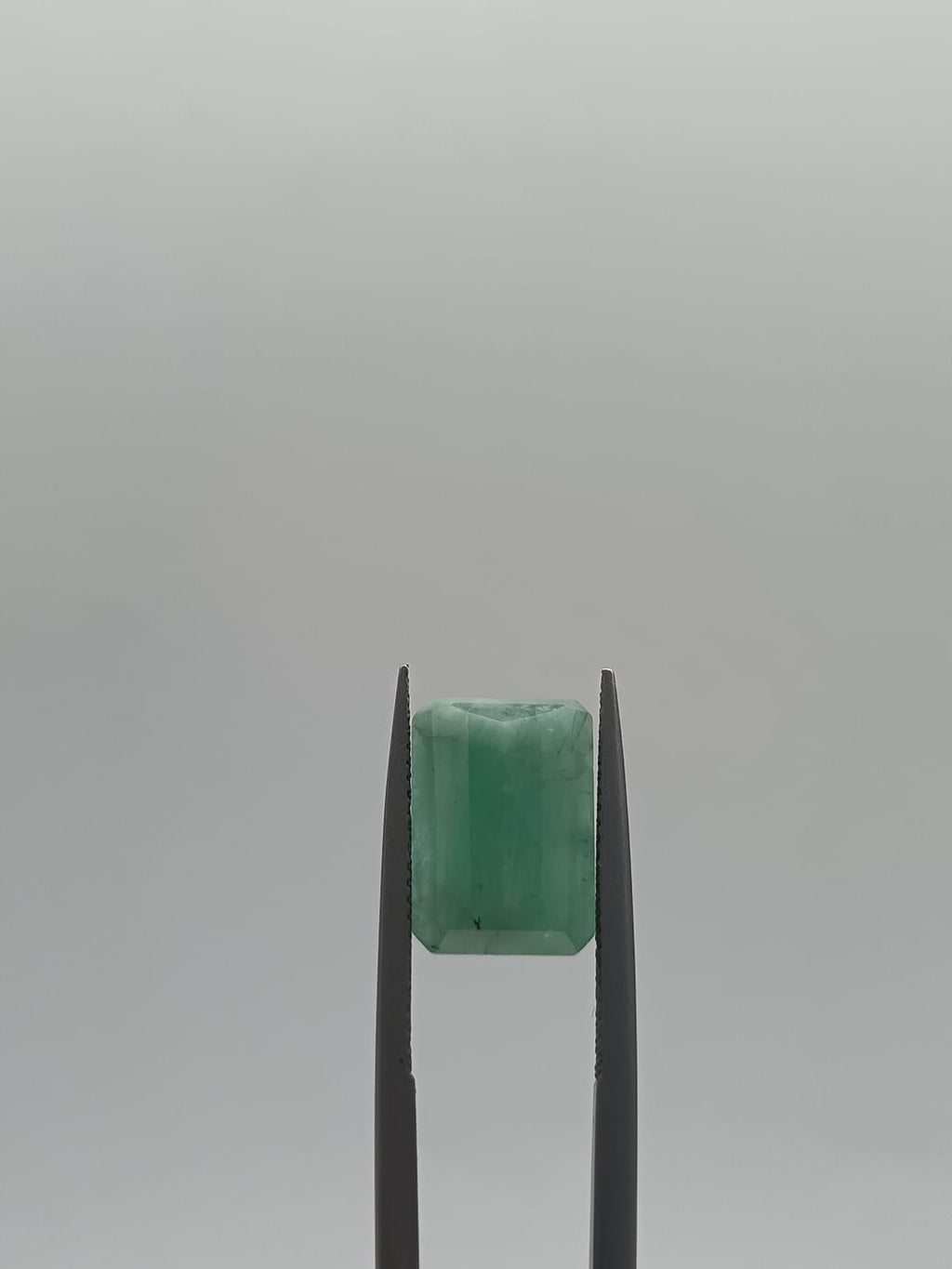 Esmeralda brasileña rectangular de 5.37ct