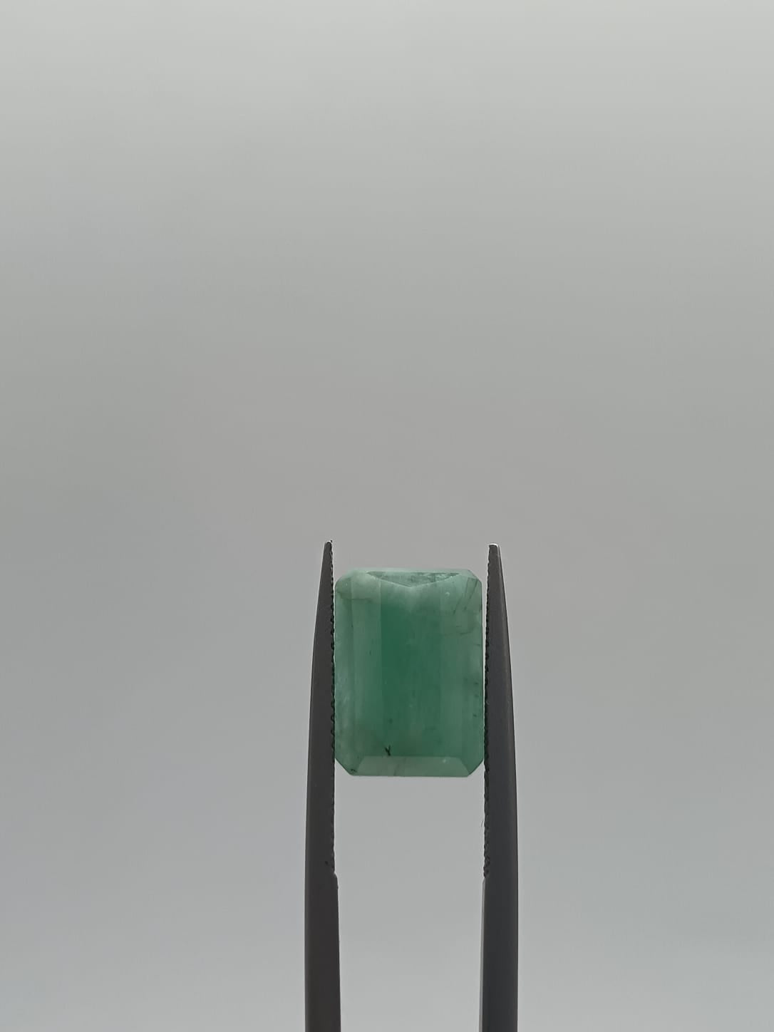 Esmeralda brasileña rectangular de 5.37ct