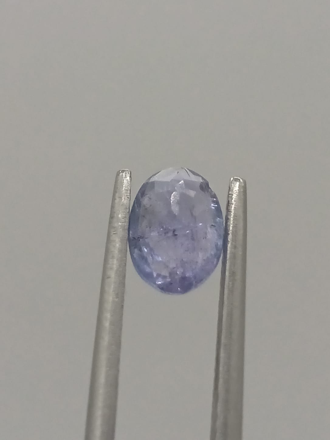 Tanzanita ovalada de 0.73ct