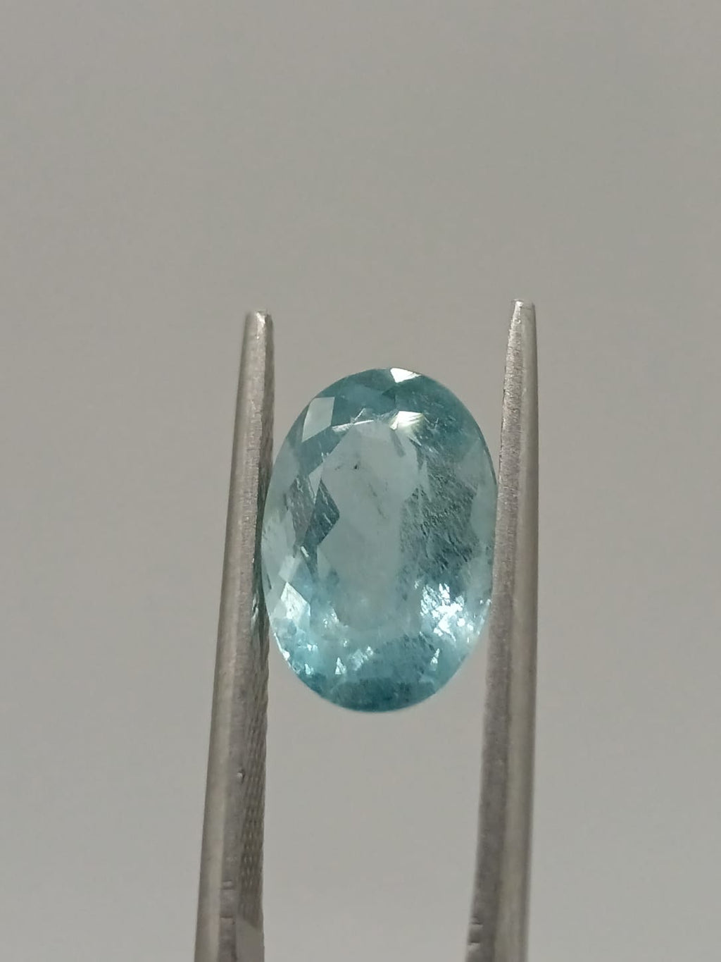 Aguamarina ovalada de 3.48ct