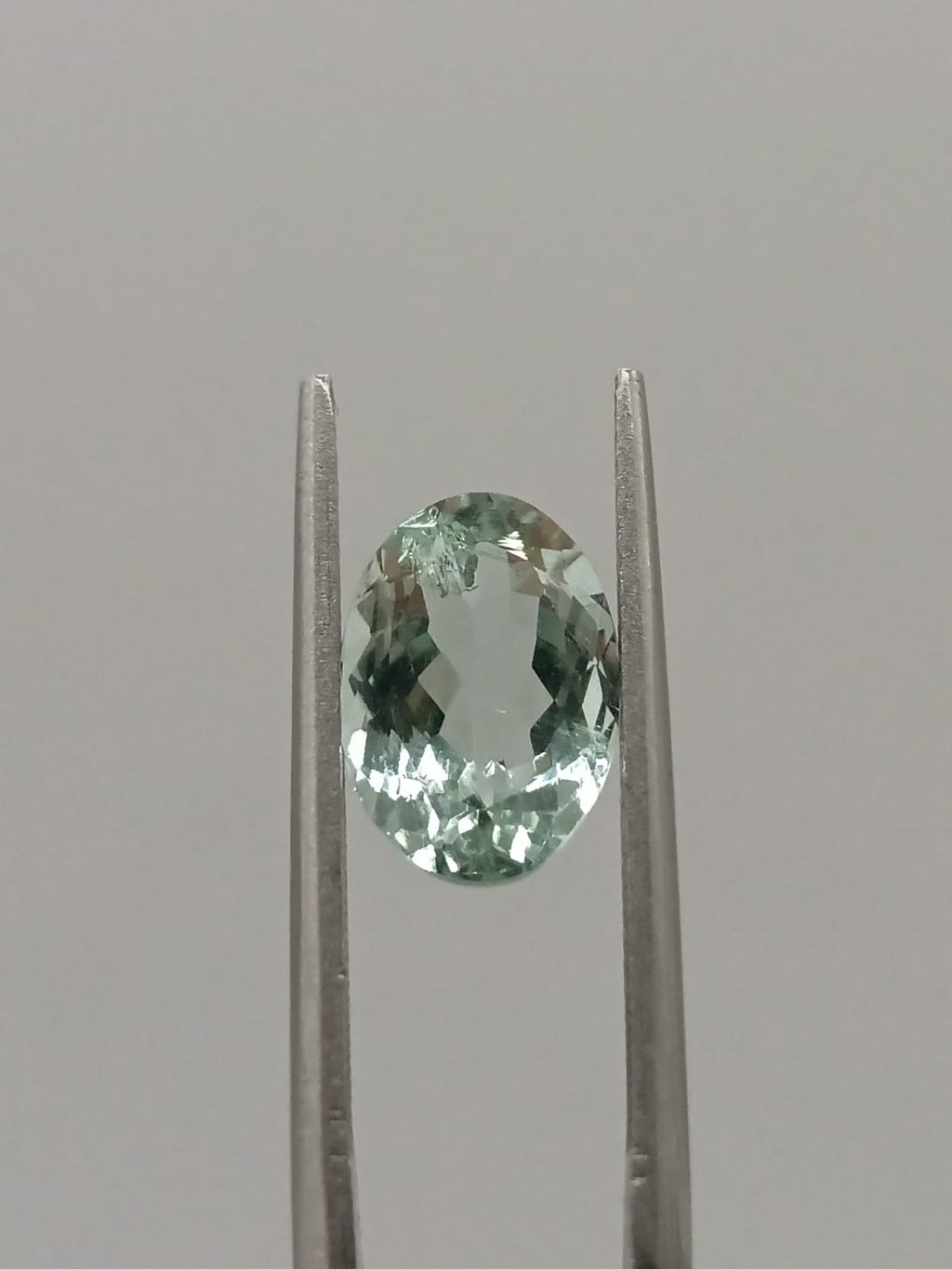 Aguamarina ovalada de 2.40ct