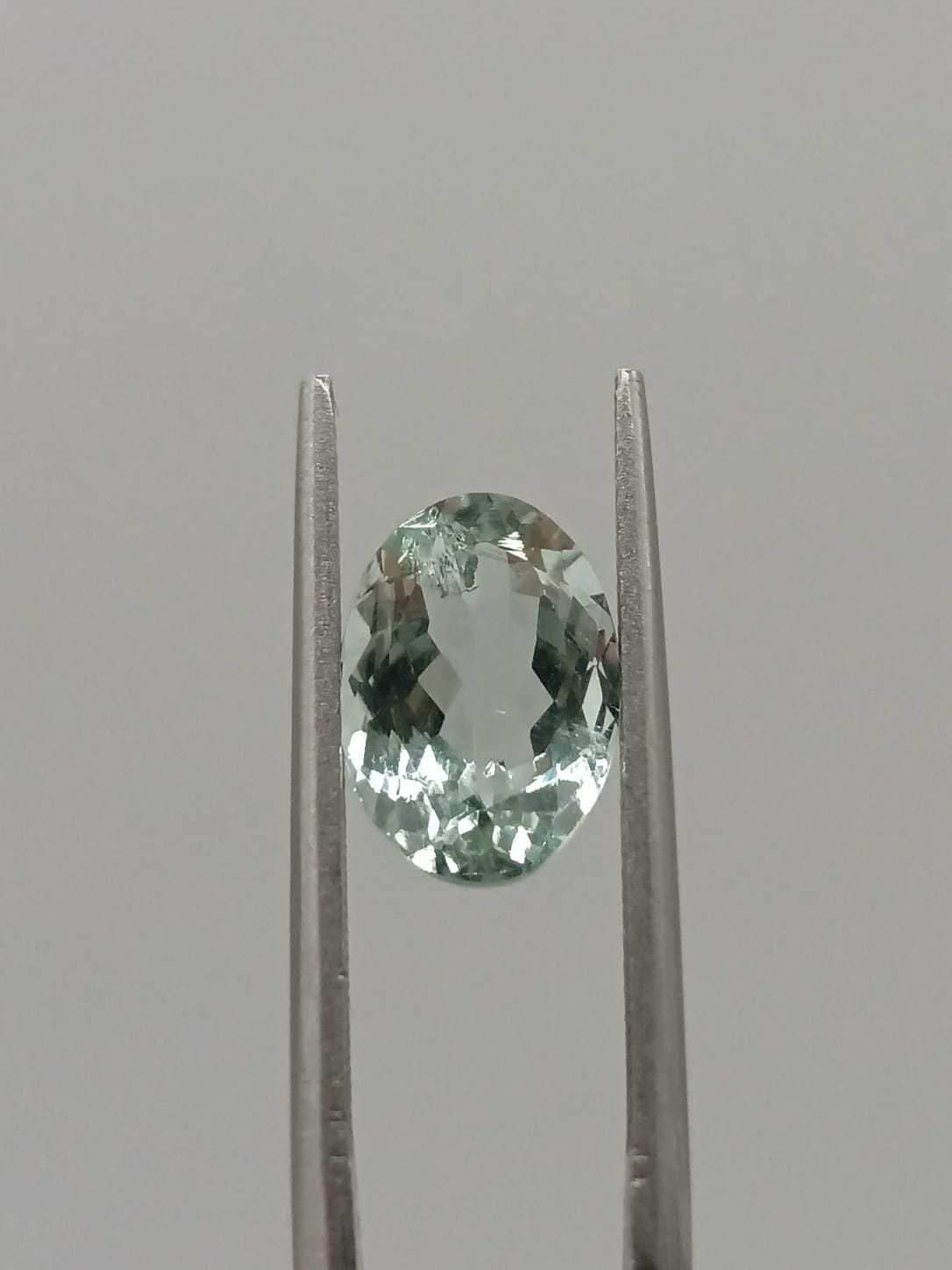 Aguamarina ovalada de 2.40ct