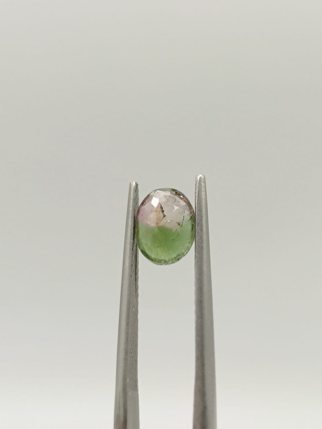 Turmalina sandia ovalada de 1.33ct