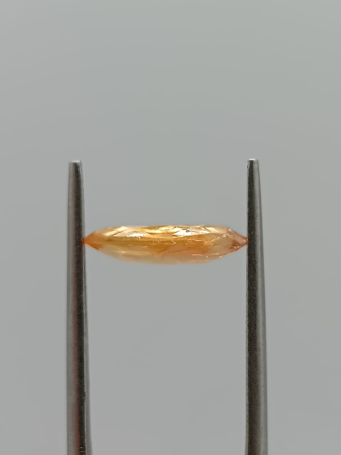 Topacio imperial ovalado de 1.64ct