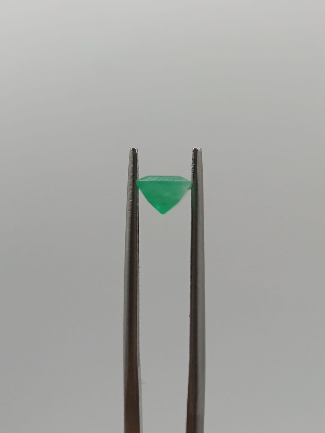 Esmeralda brasileña cuadrada de 0.62ct