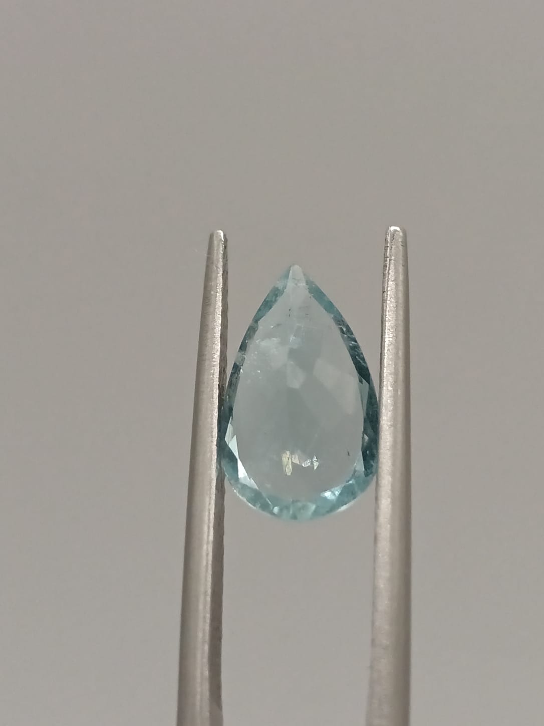 Aguamarina forma de gota de 1.64ct