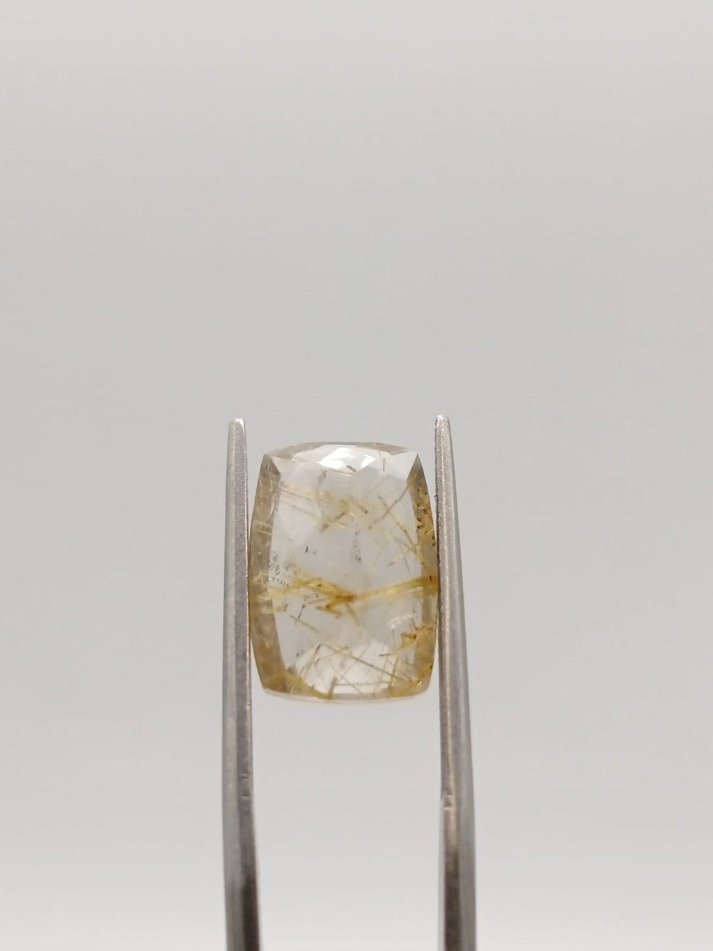 Cuarzo rutilado rectangular de 7.10ct