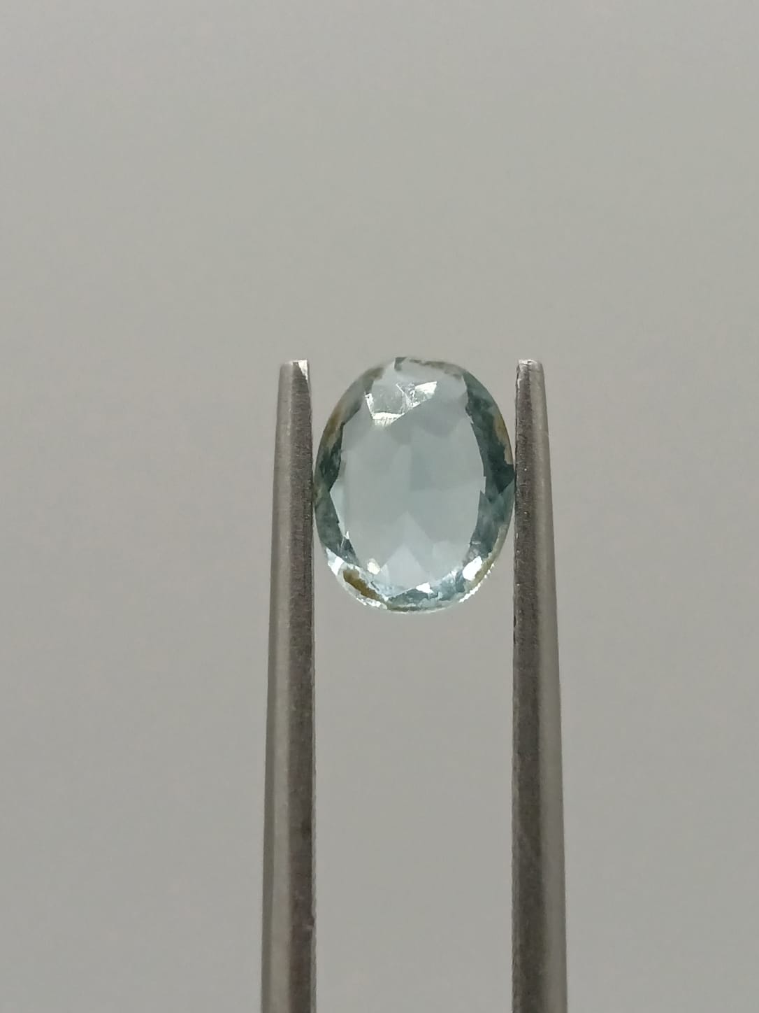 Aguamarina ovalada de 1.08ct