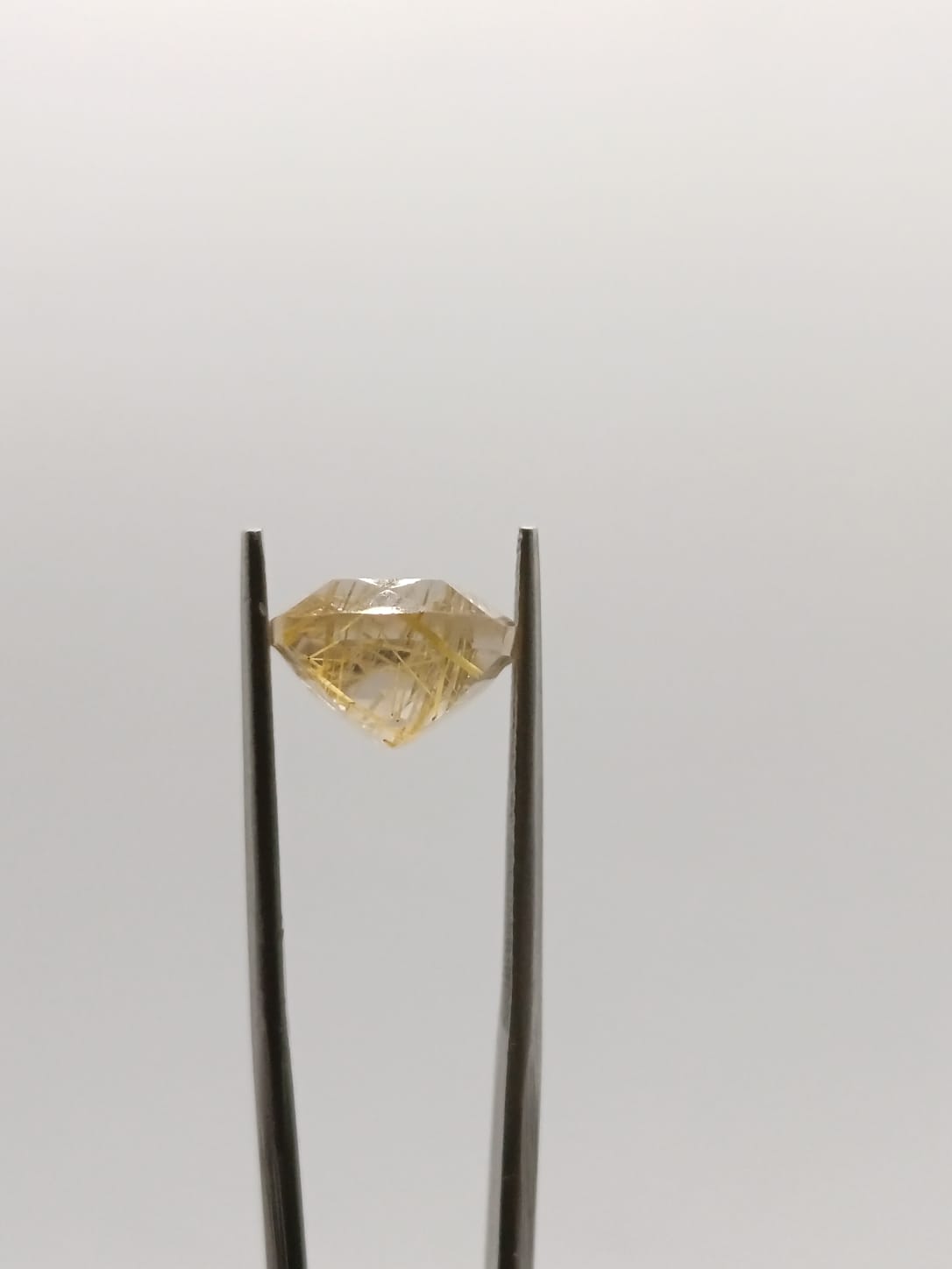 Cuarzo rutilado rectangular de 7.10ct