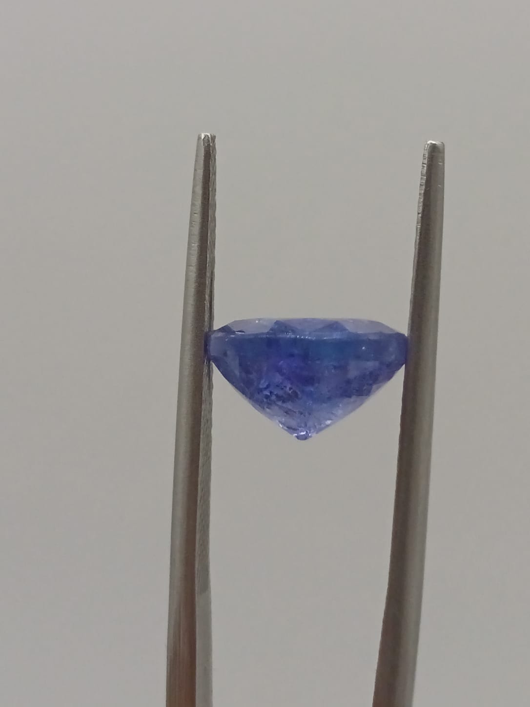 Tanzanita circular de 3.31ct