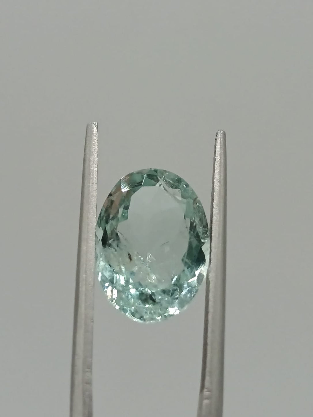 Aguamarina ovalada de 3.68ct