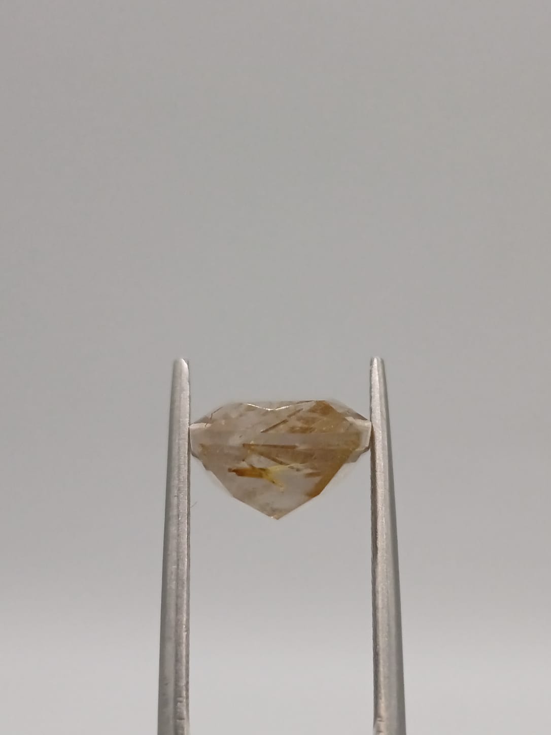 Cuarzo rutilado rectangular de 7.19ct