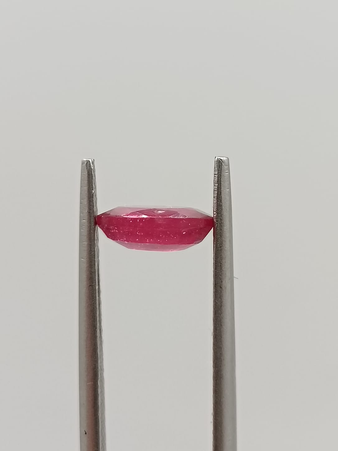 Rubí ovalado de 1.09ct