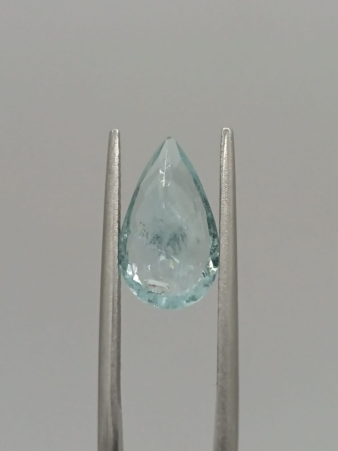 Aguamarina forma de gota de 2.51ct
