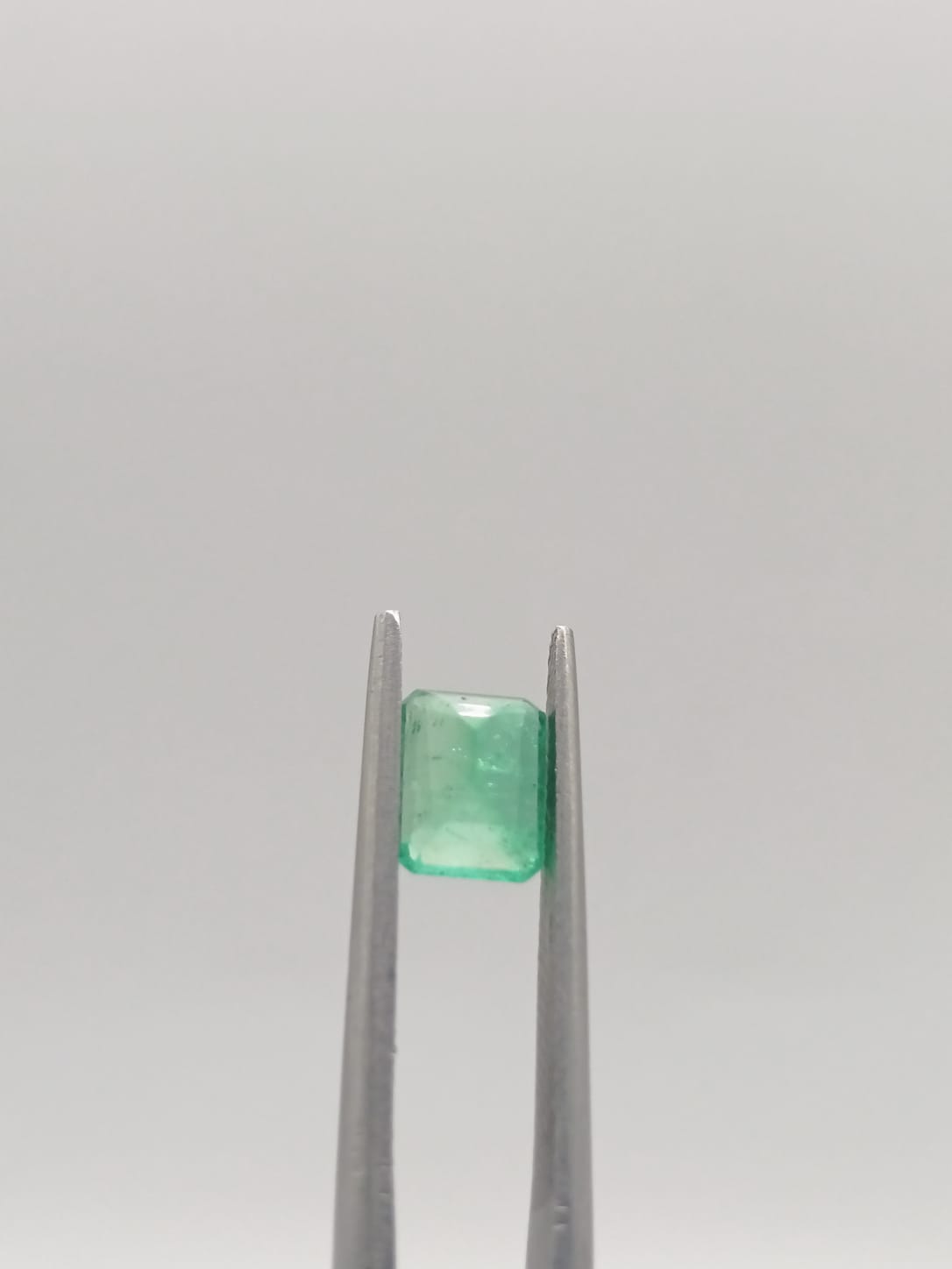 Esmeralda colombiana rectangular de 1.10ct