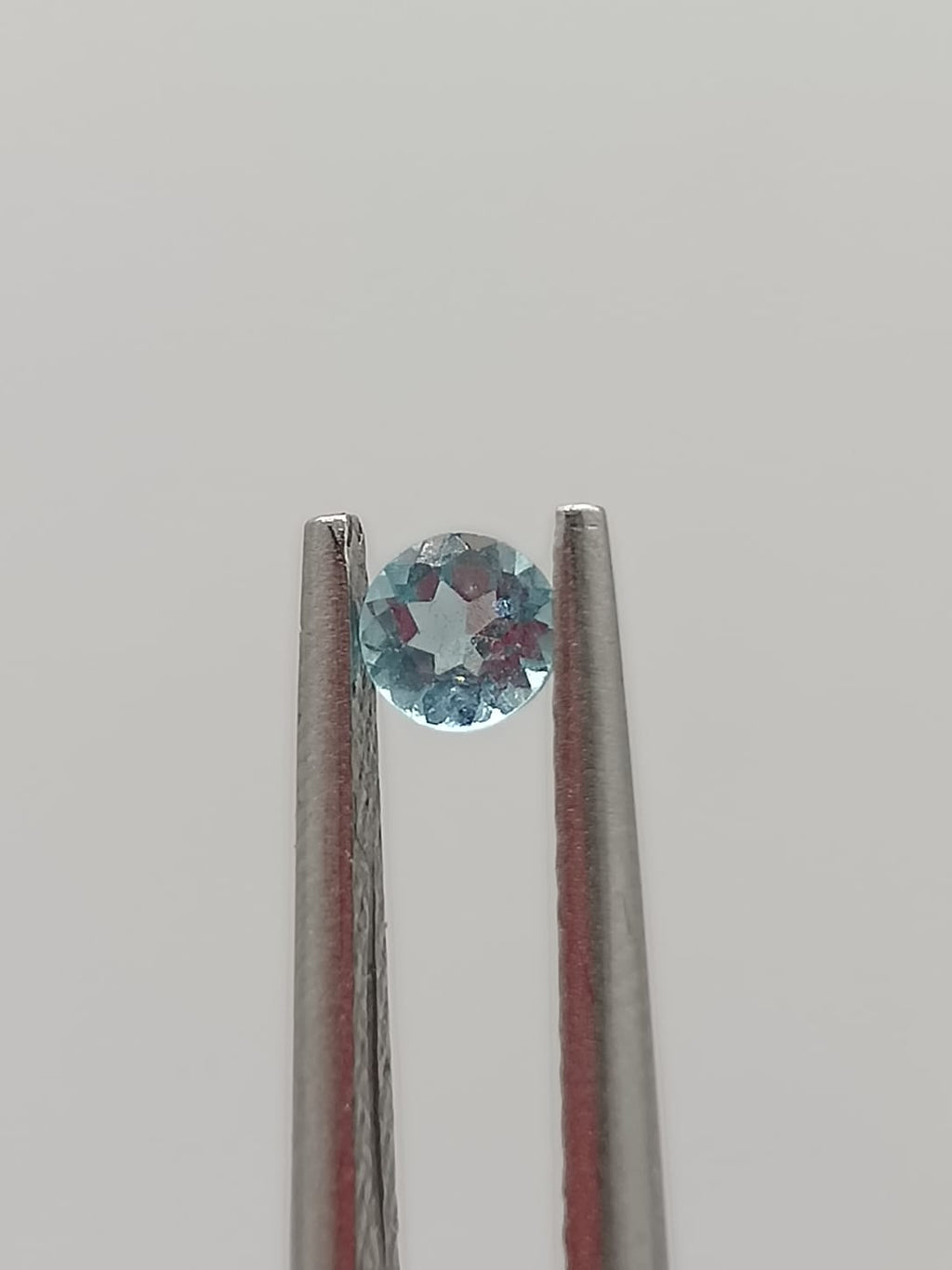 Aguamarina circular de 0.18ct