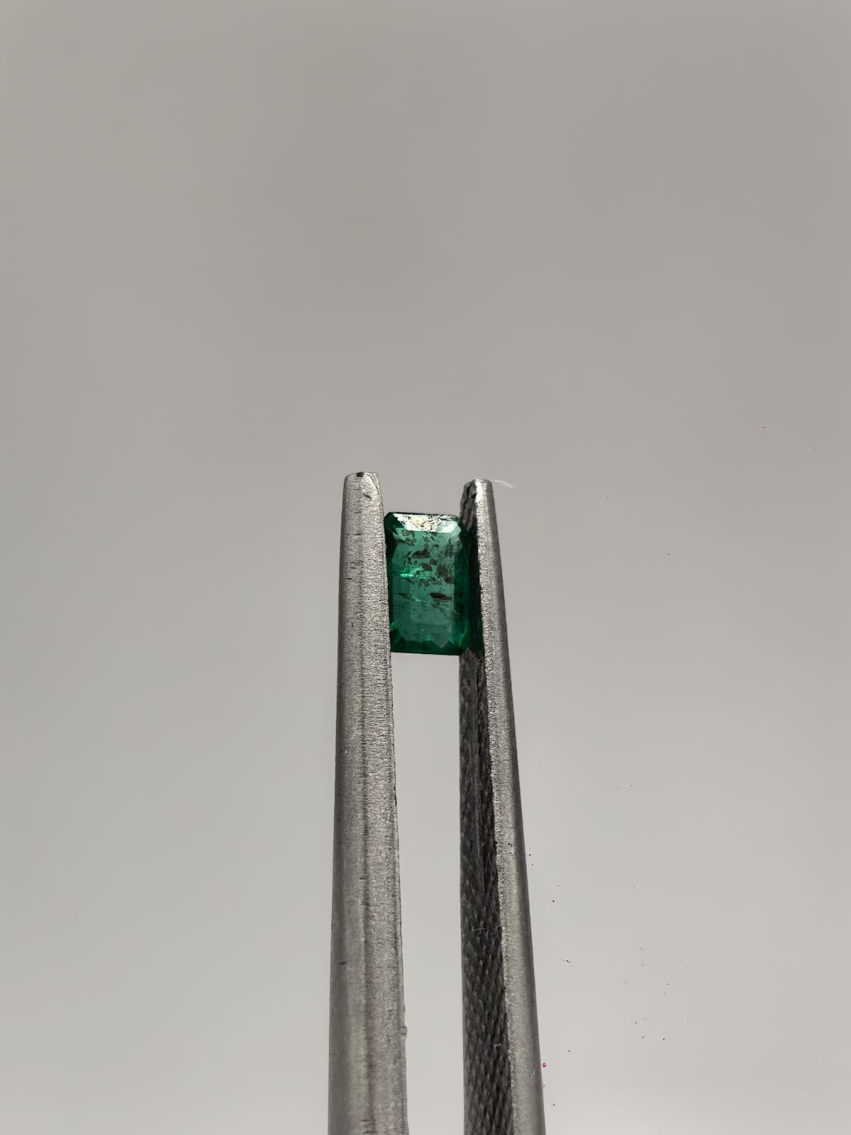 Esmeralda colombiana rectangular de 0.18ct