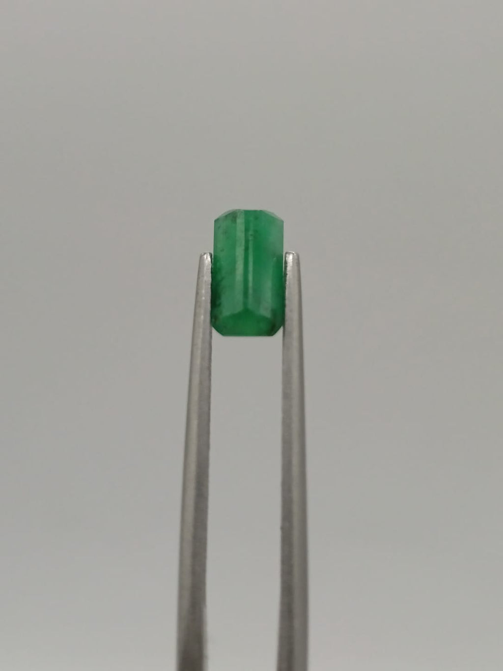 Esmeralda brasileña rectangular de 0.91ct