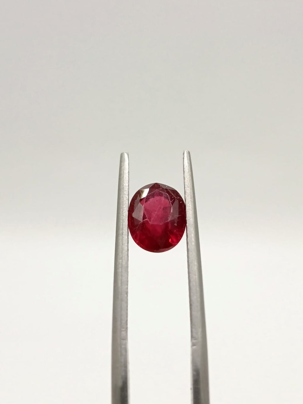 Rubí ovalado de 2.17ct