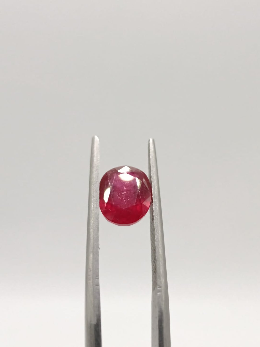 Rubí ovalado de 2.43ct