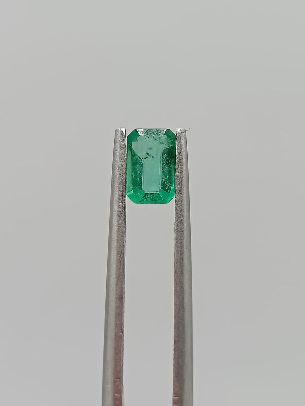 Esmeralda colombiana rectangular de 0.42ct