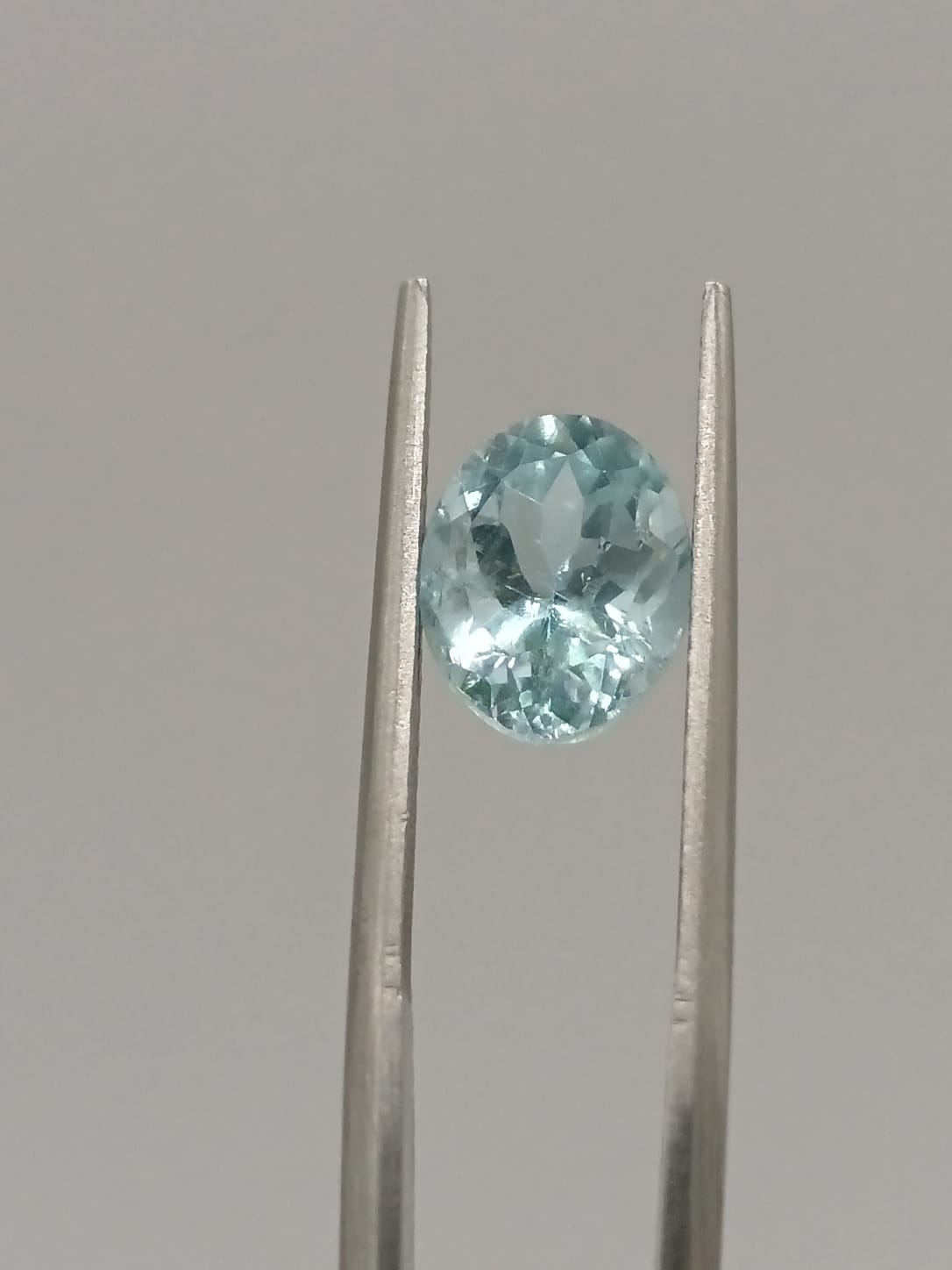 Aguamarina ovalada de 2.55ct