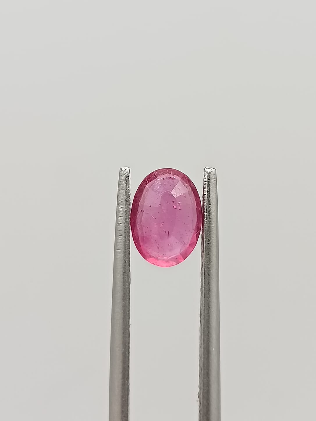 Rubí ovalado de 1.16ct