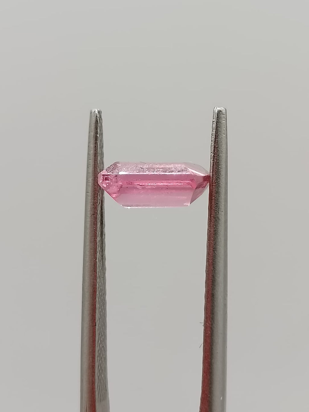 Turmalina rosa rectangular de 1.47ct