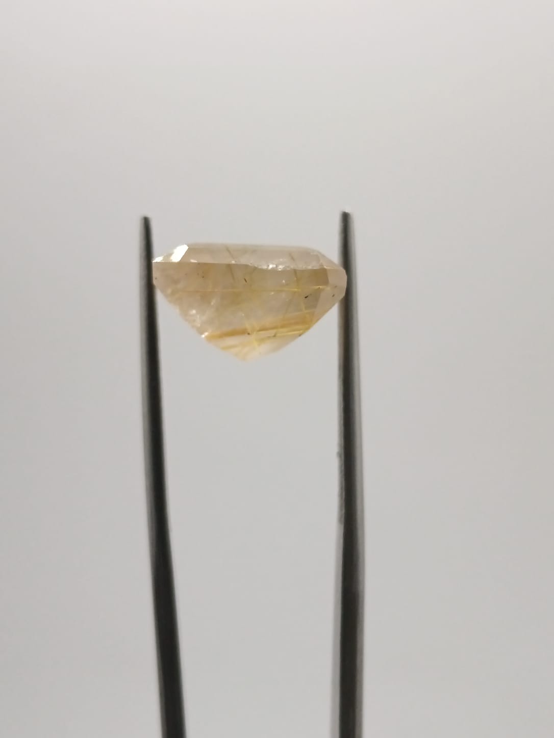 Cuarzo rutilado rectangular de 12.06ct