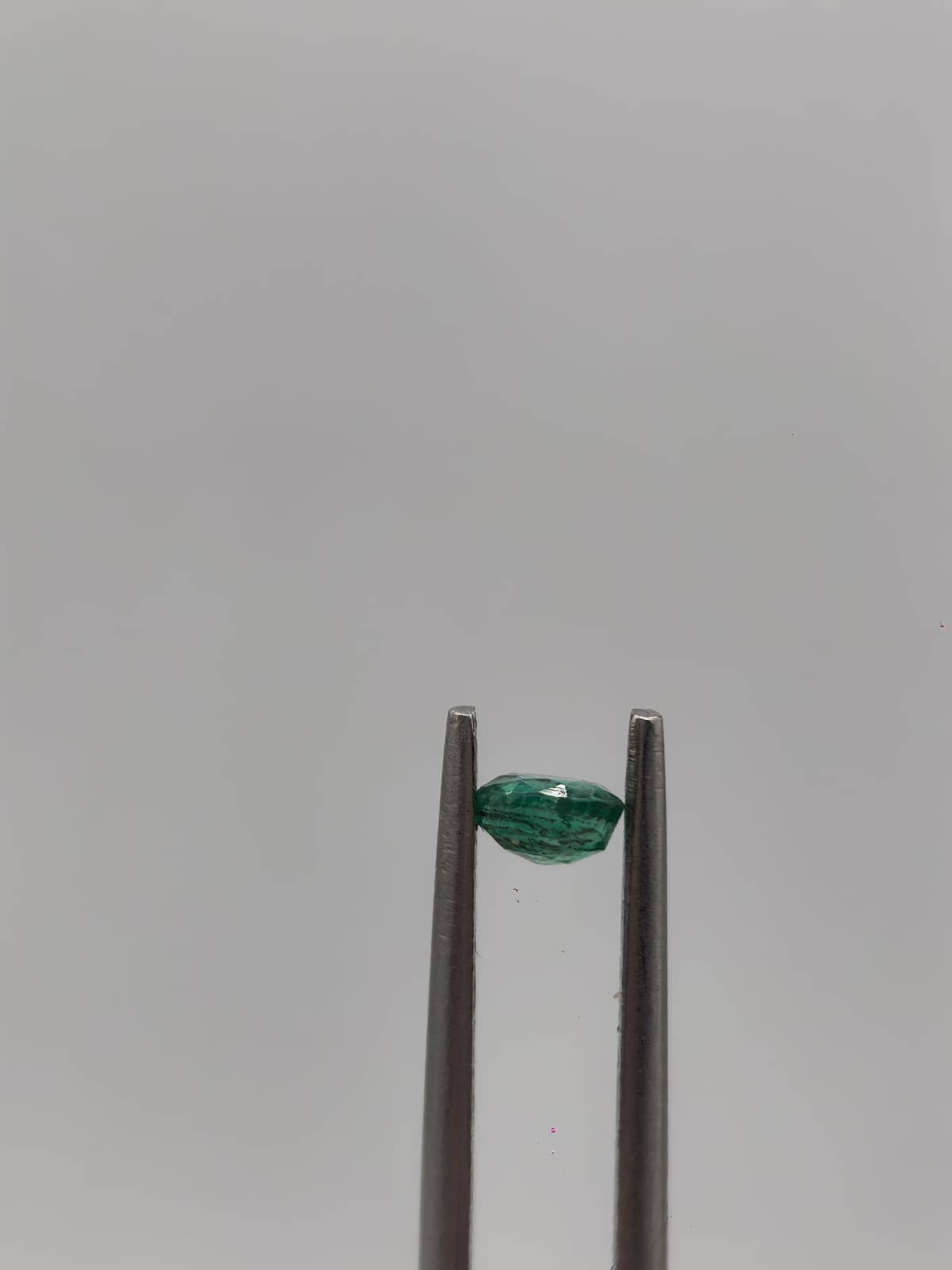 Esmeralda colombiana circular de 0.26ct