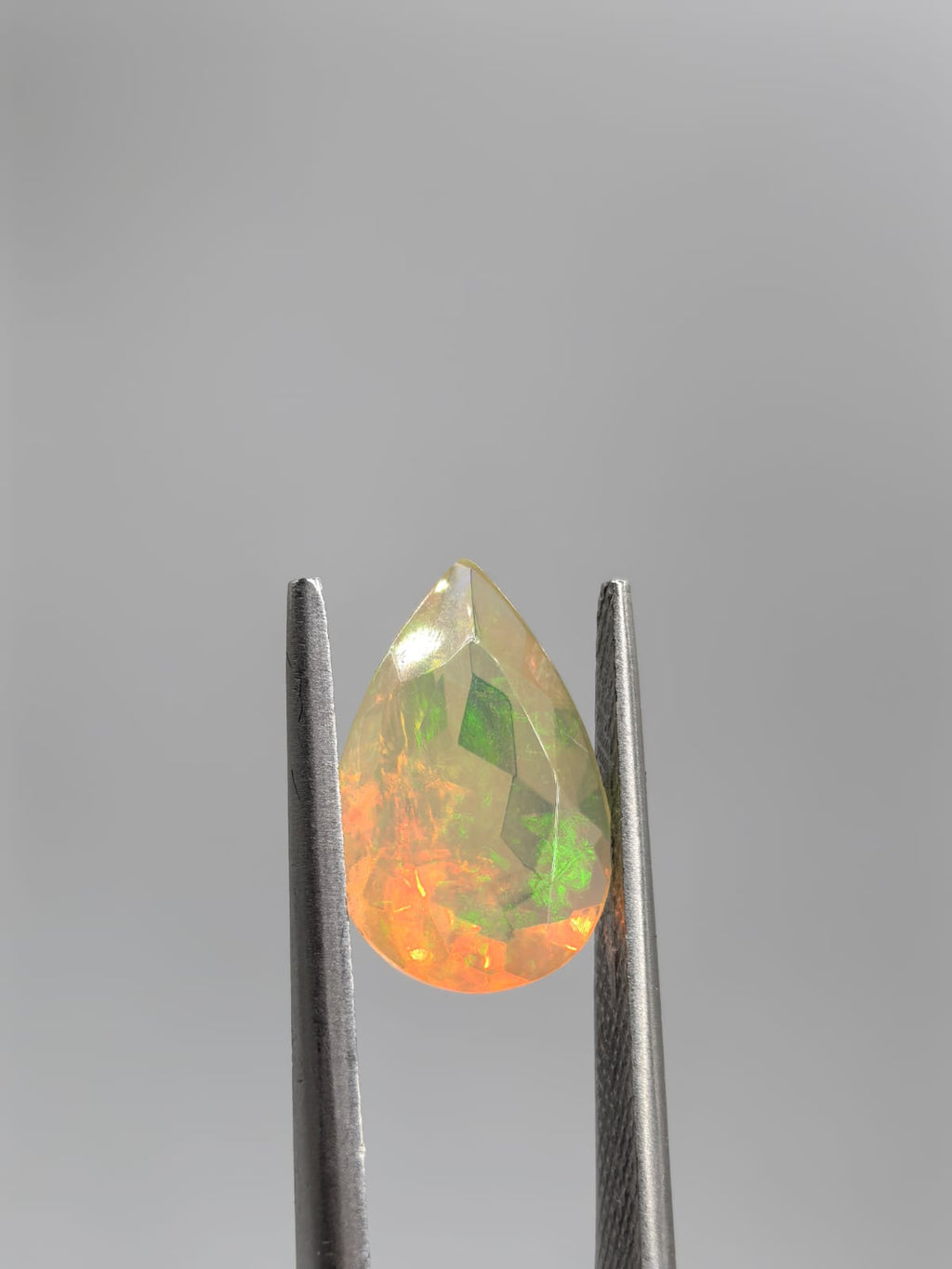 Ópalo forma de gota de 1.83ct