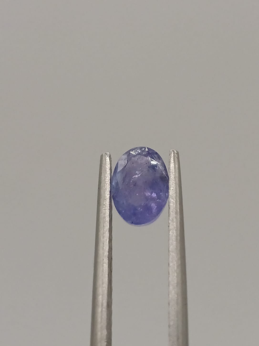 Tanzanita ovalada de 0.73ct